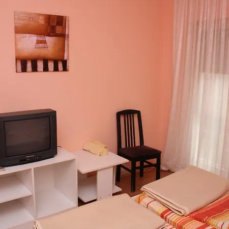Greta Pipile * Ohrid